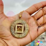 Ayat ul kursi and 4 Qul Necklace in Round Shape